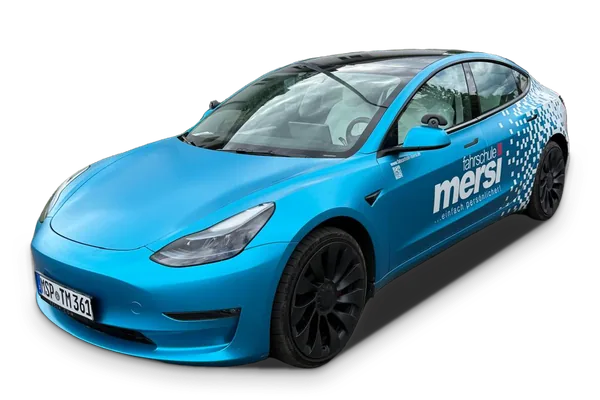 Tesla Model 3 Performance der Fahrschule Mersi